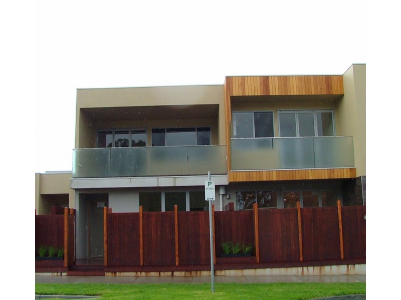 6/6 BEAR STREET, Mordialloc VIC 3195