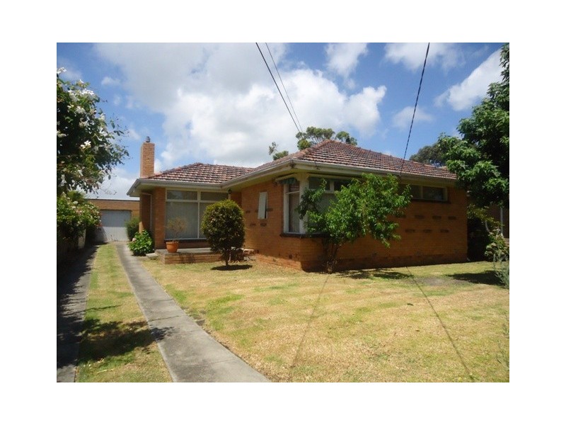 24 YACKATOON AVENUE, Aspendale VIC 3195