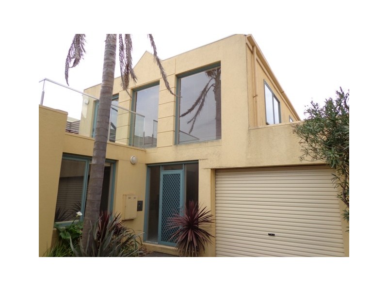 2/156 BEACH ROAD, Parkdale VIC 3195