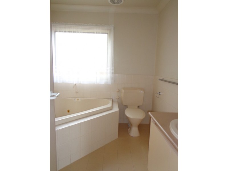 2/156 BEACH ROAD, Parkdale VIC 3195