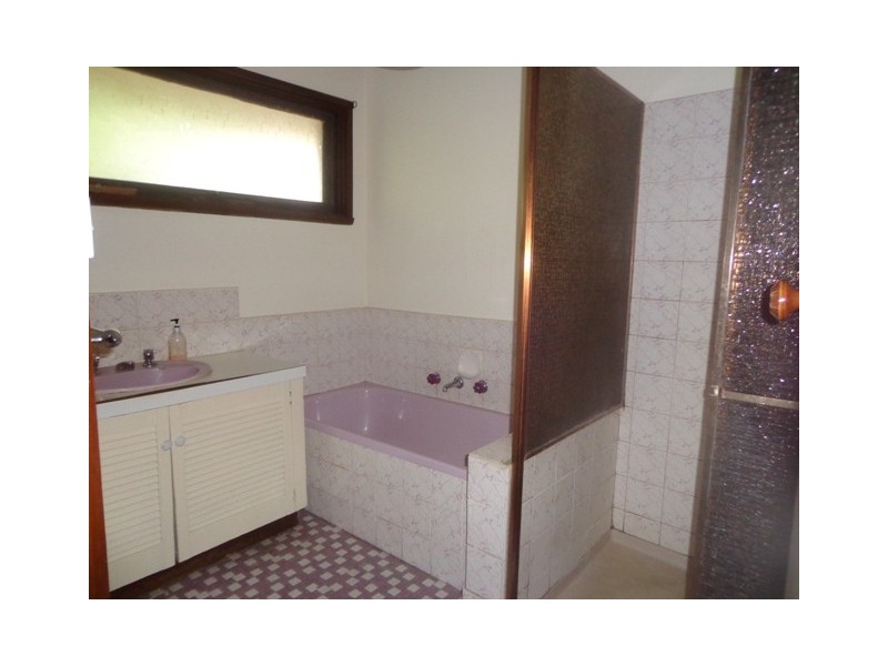 654 FERNTREE GULLY ROAD, Wheelers Hill VIC 3150