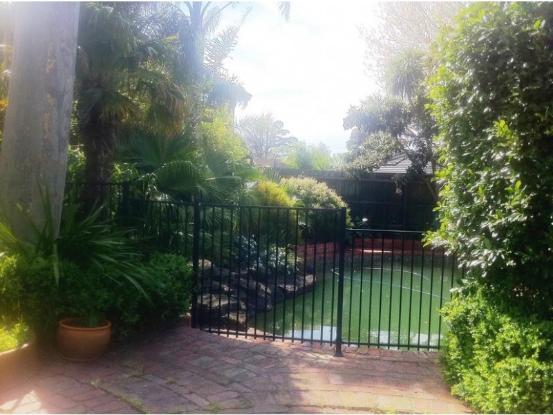 85 BLACKWOOD DRIVE, Mentone VIC 3194