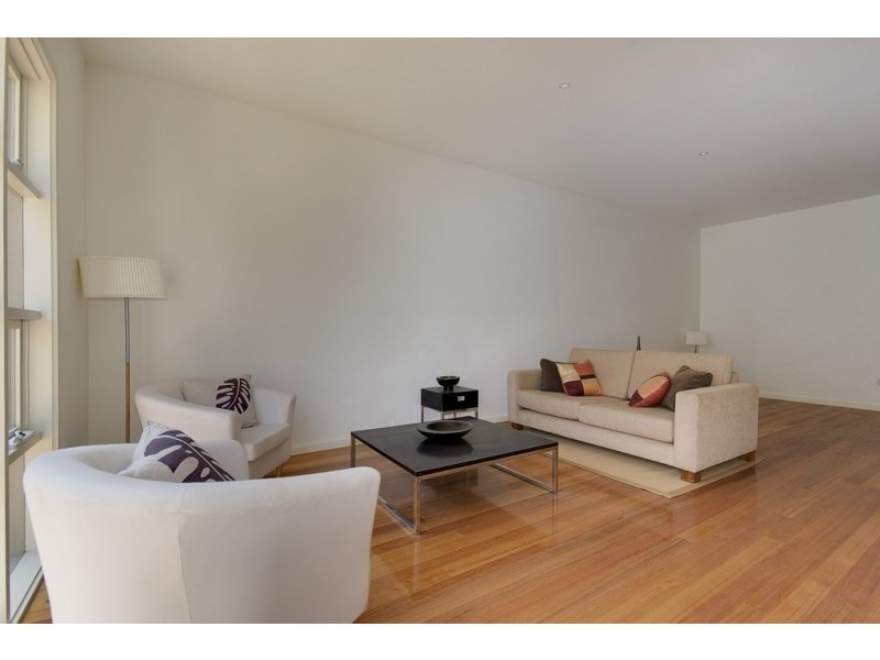 13/9-11 MANIKATO AVENUE, Mordialloc VIC 3195