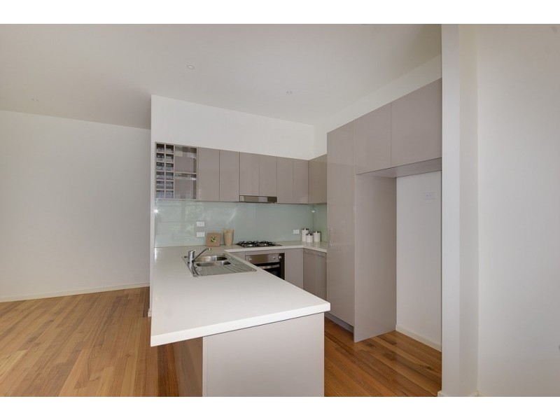 13/9-11 MANIKATO AVENUE, Mordialloc VIC 3195