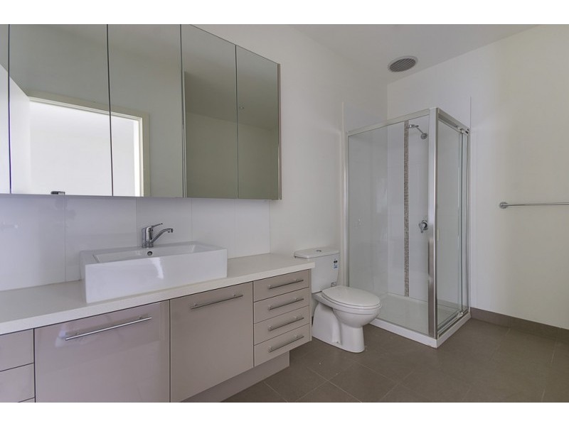 13/9-11 MANIKATO AVENUE, Mordialloc VIC 3195