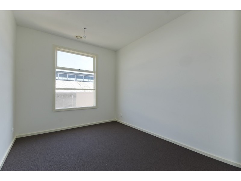 13/9-11 MANIKATO AVENUE, Mordialloc VIC 3195