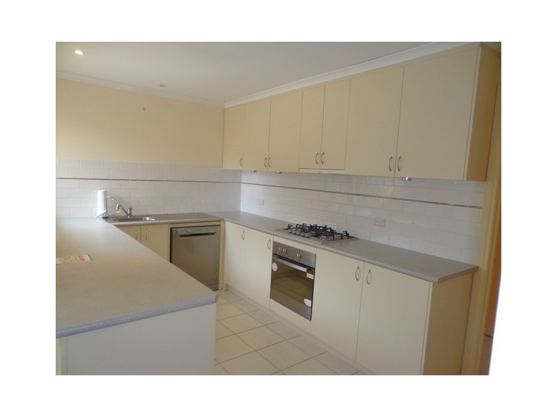 1/21 BAYSIDE AVENUE, Edithvale VIC 3196