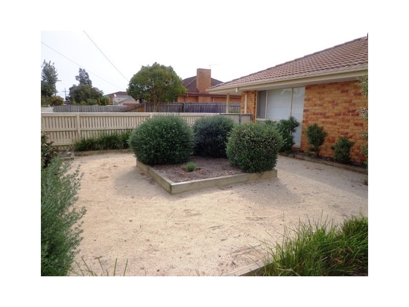 1/21 BAYSIDE AVENUE, Edithvale VIC 3196