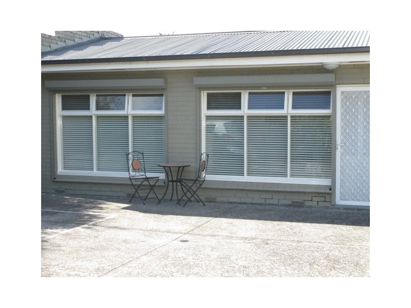 3E JOHN STREET, Mordialloc VIC 3195