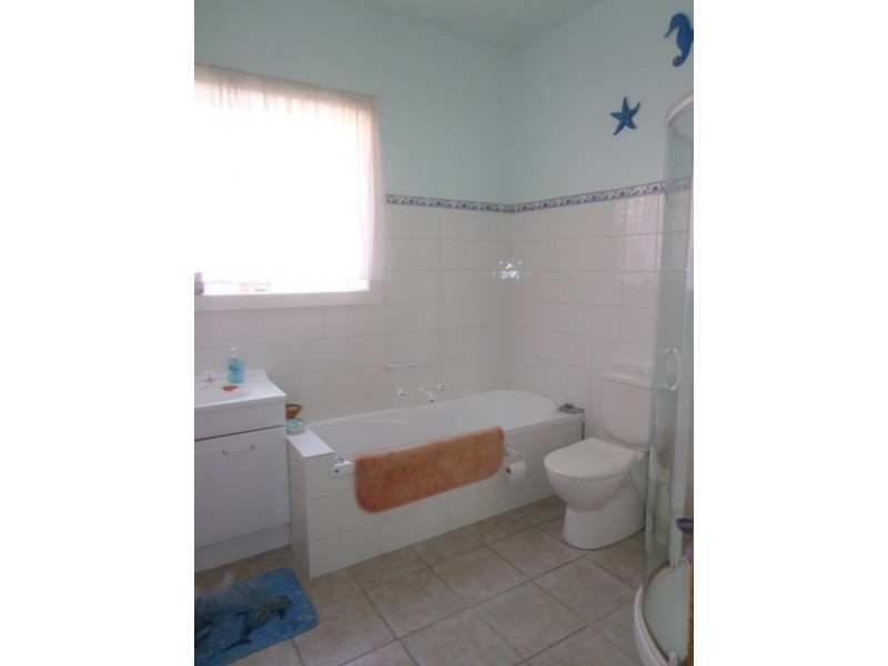 4 Wyuna Lane, Aspendale VIC 3195