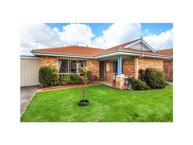 4/61 HUGHES AVENUE, Edithvale VIC 3196