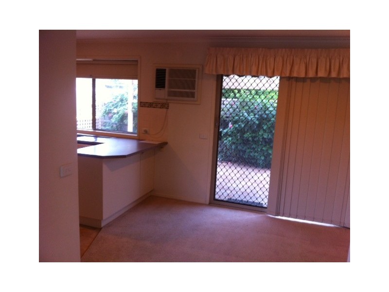 4/61 HUGHES AVENUE, Edithvale VIC 3196