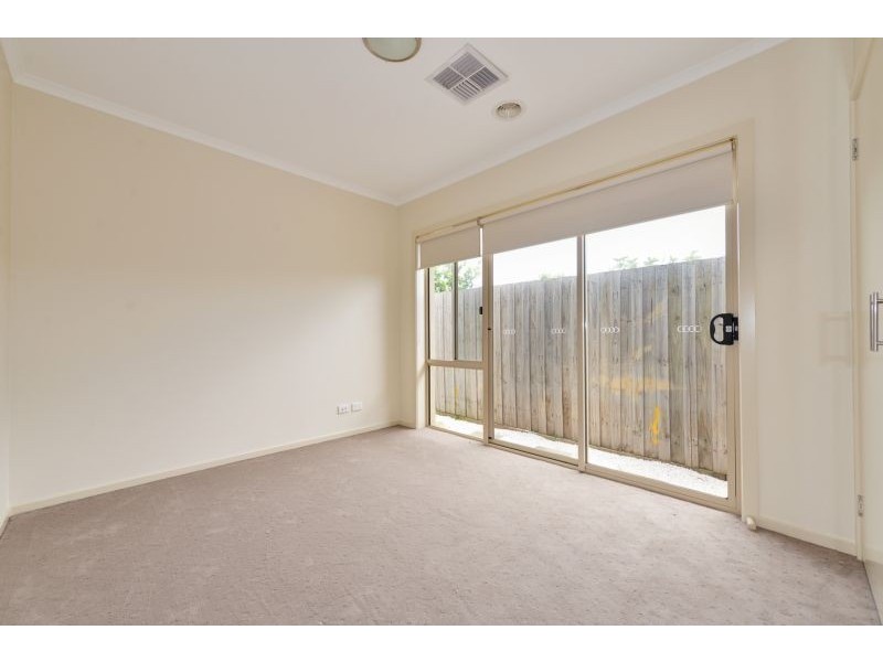 2/15 Joffre Avenue, Edithvale VIC 3196