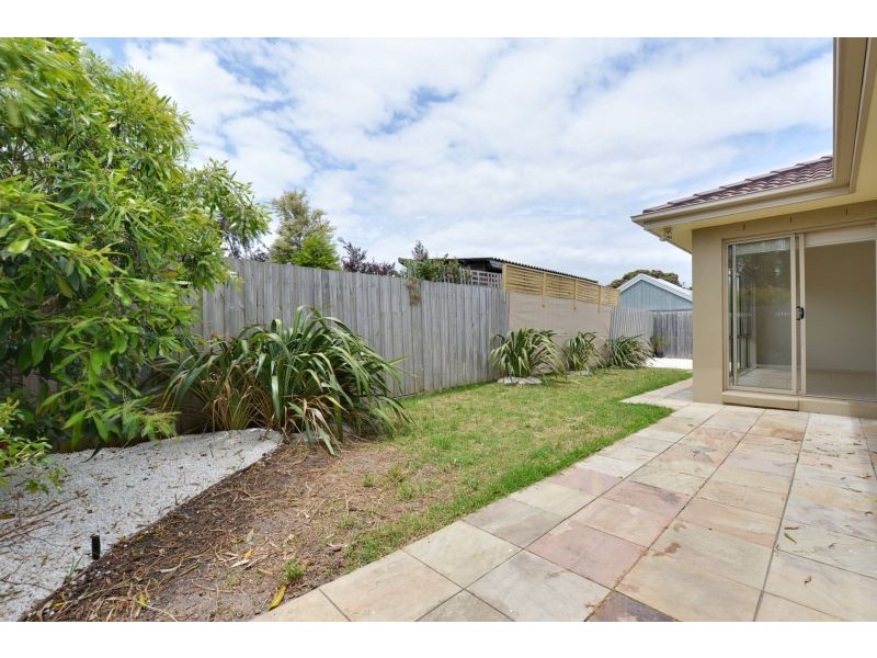 2/15 Joffre Avenue, Edithvale VIC 3196