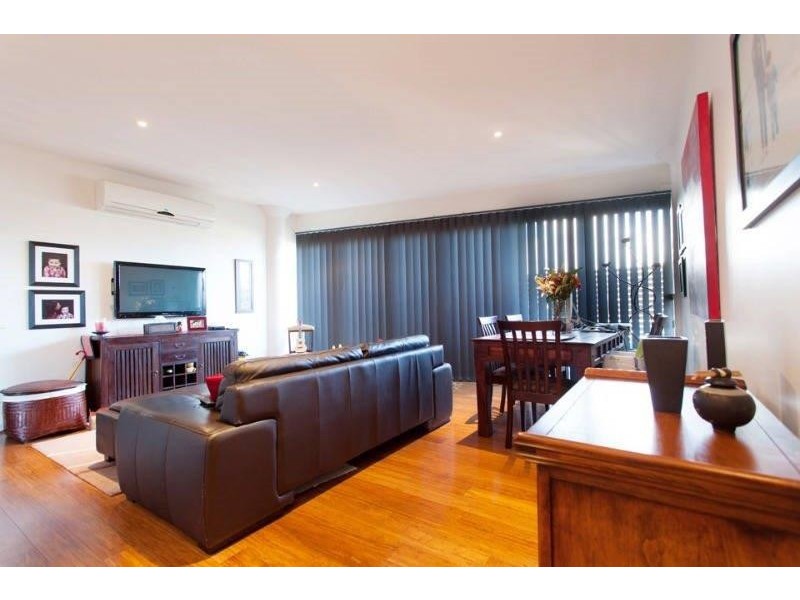 4/555 MAIN STREET, Mordialloc VIC 3195
