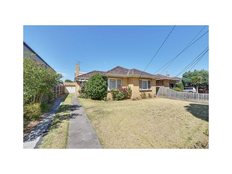 8 GLADWYN AVENUE, Bentleigh East VIC 3165