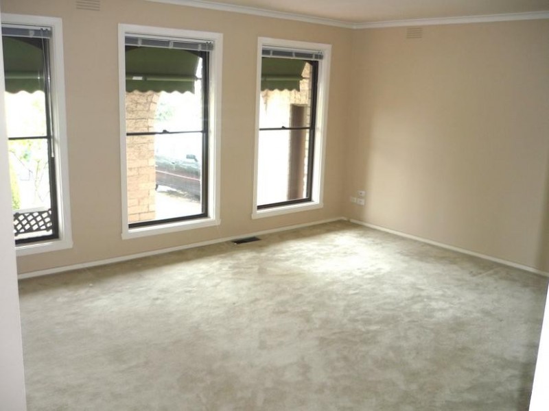 7 CHAPROWE COURT, Cheltenham VIC 3192