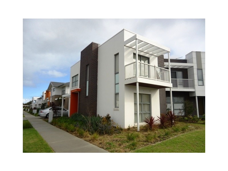 13 JUBILEE BOULEVARD, Waterways VIC 3195