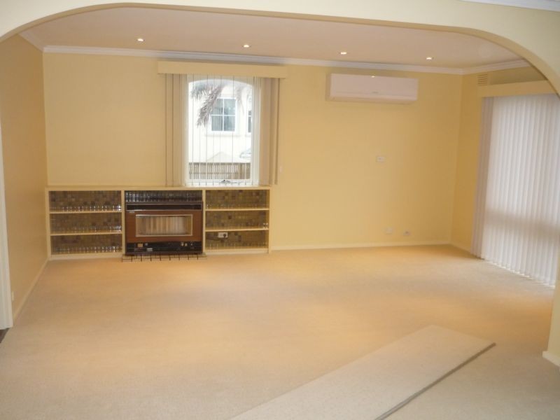 2/193 BEACH ROAD, Mordialloc VIC 3195