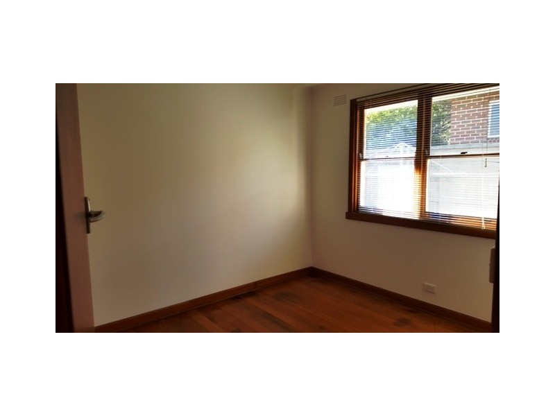 4/8 LABURNUM STREET, Parkdale VIC 3195