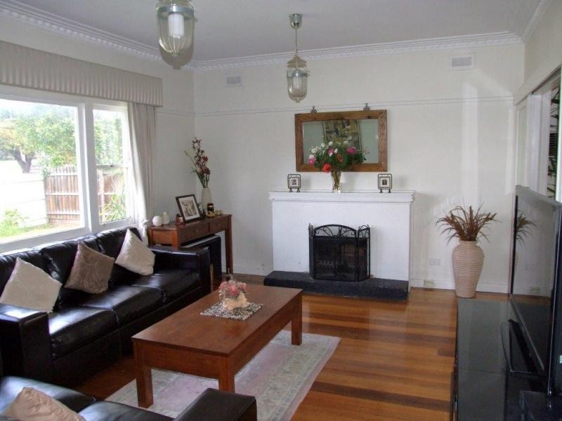 3 GOVERNOR ROAD, Mordialloc VIC 3195