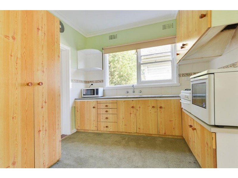 16 VICTORIA STREET, Parkdale VIC 3195