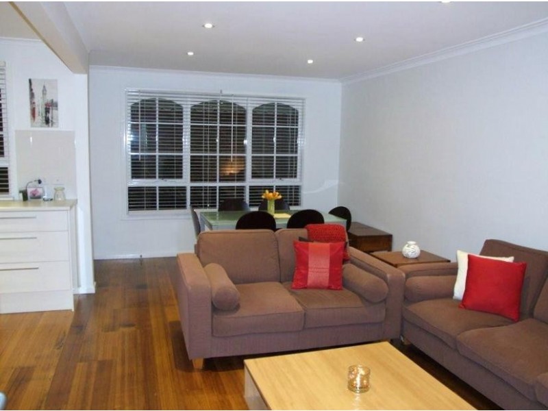 2/10 BARINGHUP STREET, Cheltenham VIC 3192