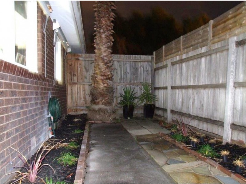 2/10 BARINGHUP STREET, Cheltenham VIC 3192