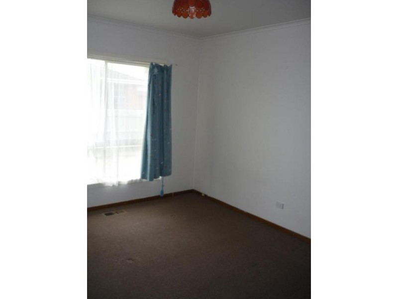 2/12 CROWN AVENUE, Mordialloc VIC 3195