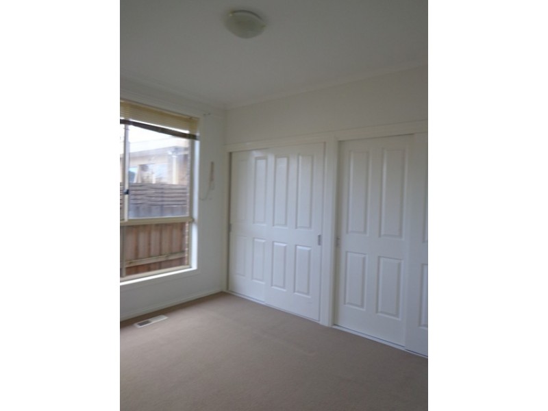 6A CHUTE STREET, Mordialloc VIC 3195