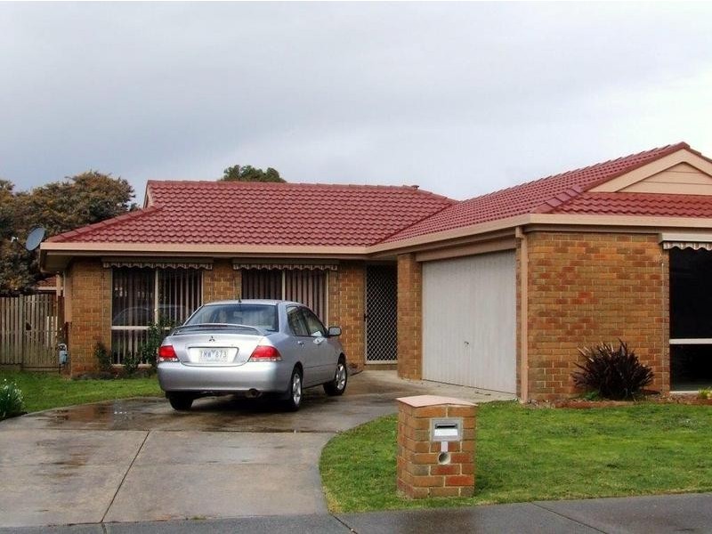 6 MERTHYR PLACE, Aspendale Gardens VIC 3195