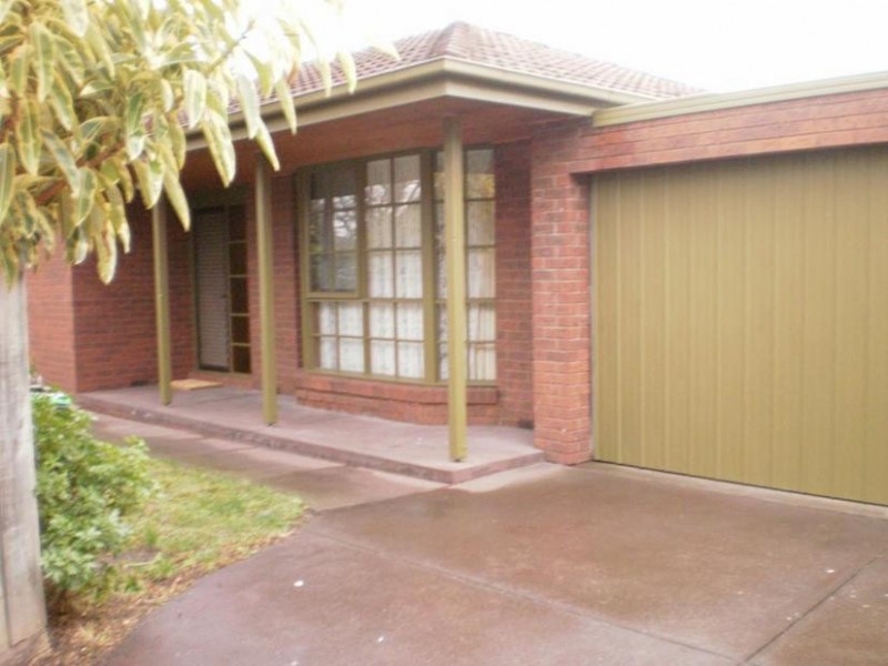 2/14 Elm Grove, Parkdale VIC 3195
