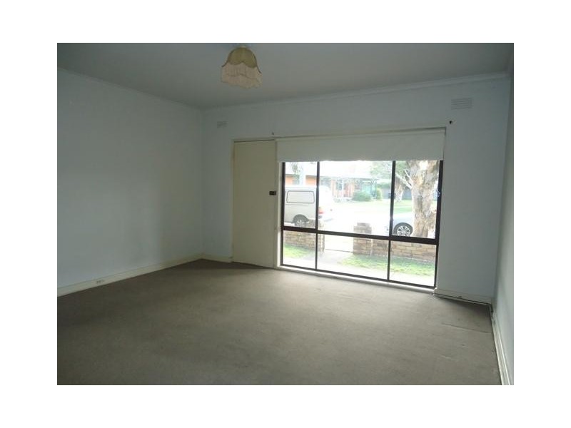 1/8 THOMAS COURT, Parkdale VIC 3195