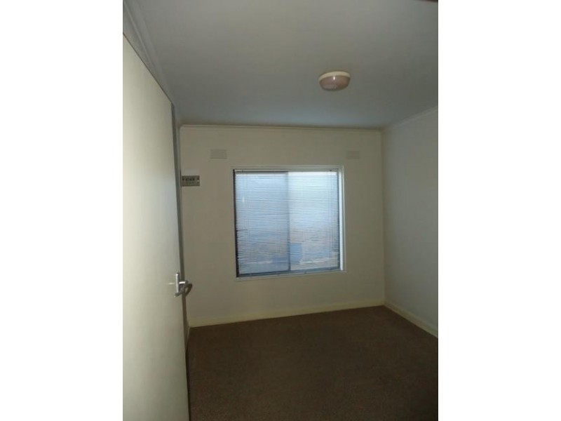 1/8 THOMAS COURT, Parkdale VIC 3195