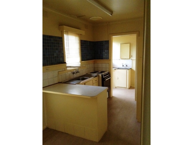 2/8 MELROSE STREET, Mordialloc VIC 3195