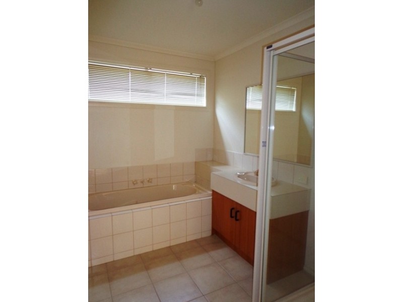 24 JACKIE COURT, Aspendale Gardens VIC 3195