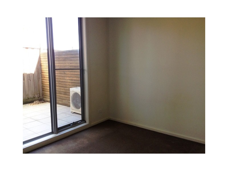 6/6 BEAR STREET, Mordialloc VIC 3195