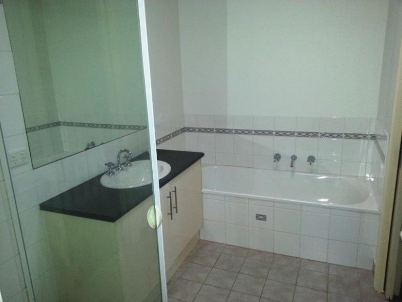 2 GALA SUPREME, Mordialloc VIC 3195