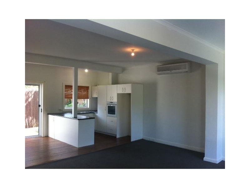 4 WAKOOL AVENUE, Mentone VIC 3194