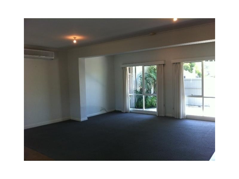 4 WAKOOL AVENUE, Mentone VIC 3194