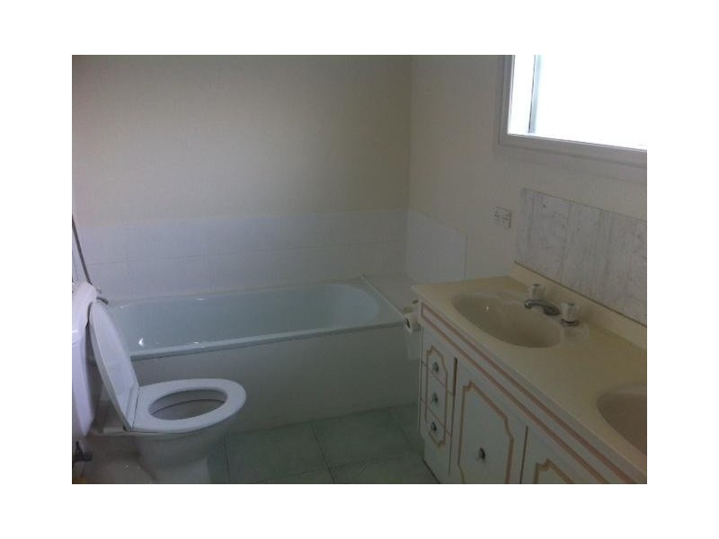 4 WAKOOL AVENUE, Mentone VIC 3194