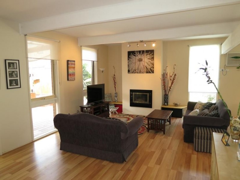 50 LARNOOK CRESCENT, Aspendale VIC 3195