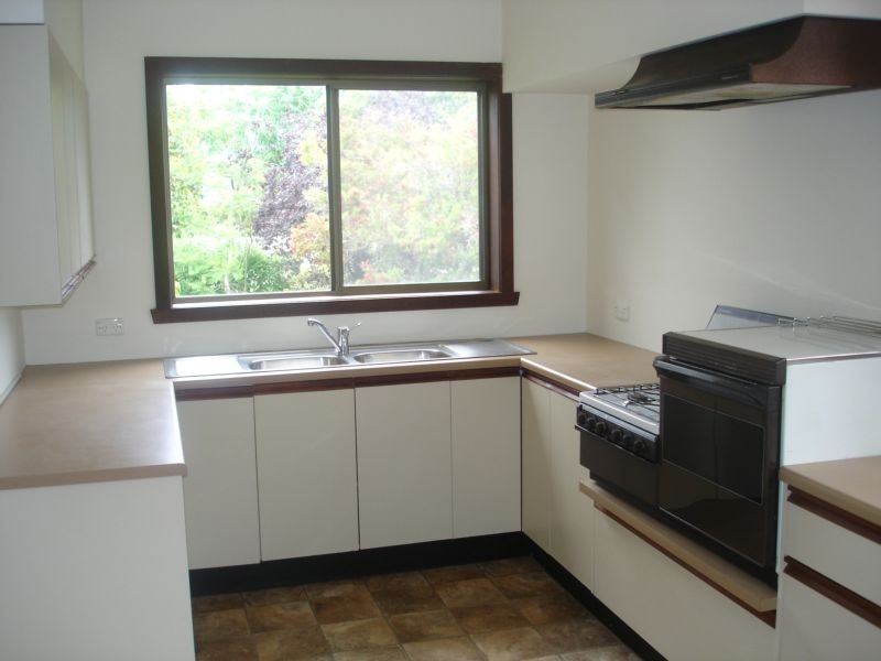 17 LUCKINS ROAD, Bentleigh VIC 3204