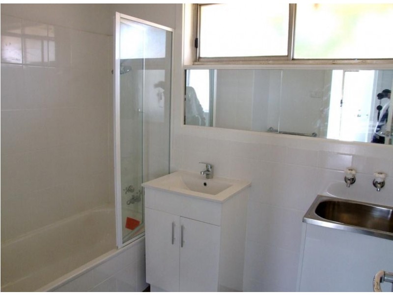 4/107 ALBERT STREET, Mordialloc VIC 3195