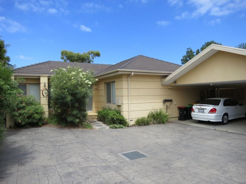 2/31 LAWBOROUGH AVENUE, Parkdale VIC 3195