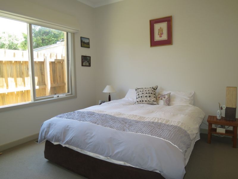 2/31 LAWBOROUGH AVENUE, Parkdale VIC 3195