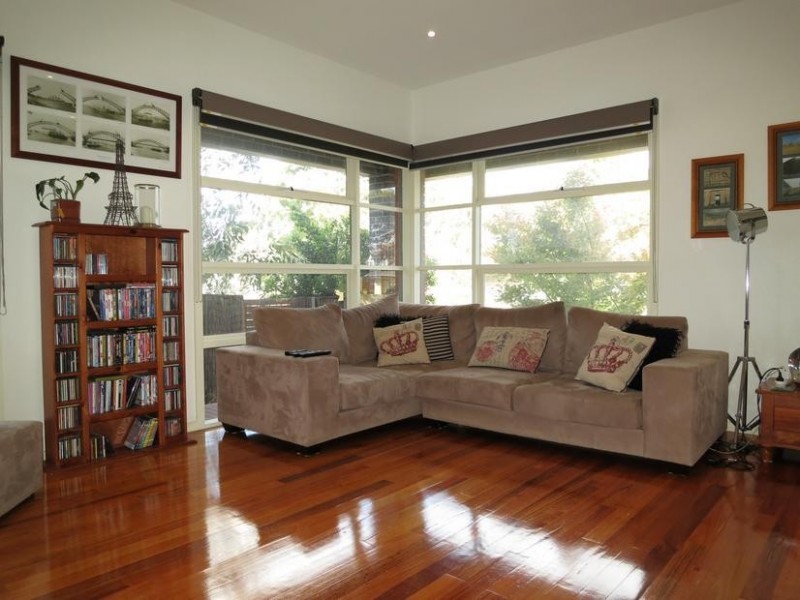 1/9-11 MANIKATO AVENUE, Mordialloc VIC 3195