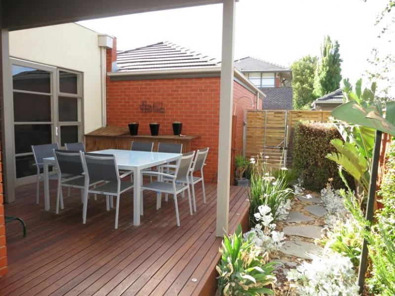 1/9-11 MANIKATO AVENUE, Mordialloc VIC 3195