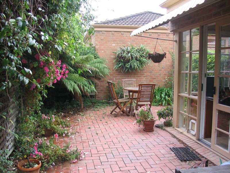 1/17 WAKOOL AVENUE, Mentone VIC 3194