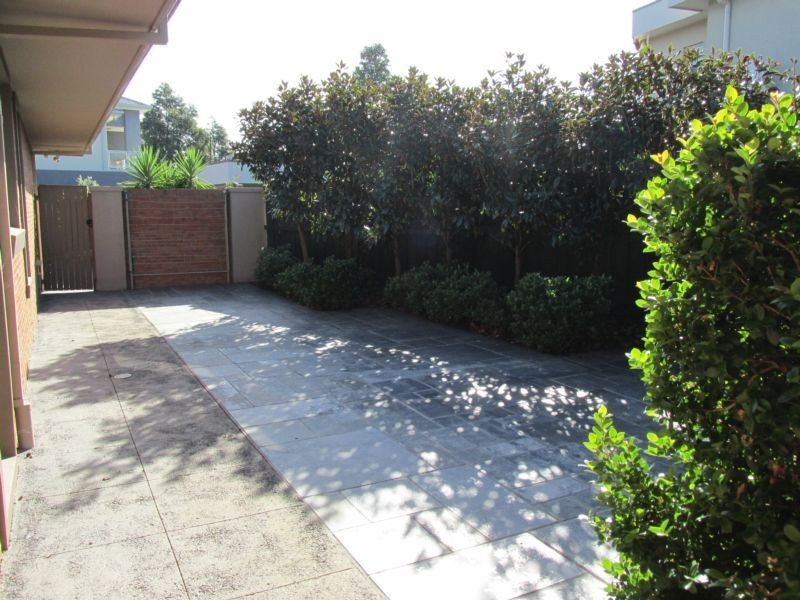 4 ISLAND POINT AVENUE, Waterways VIC 3195